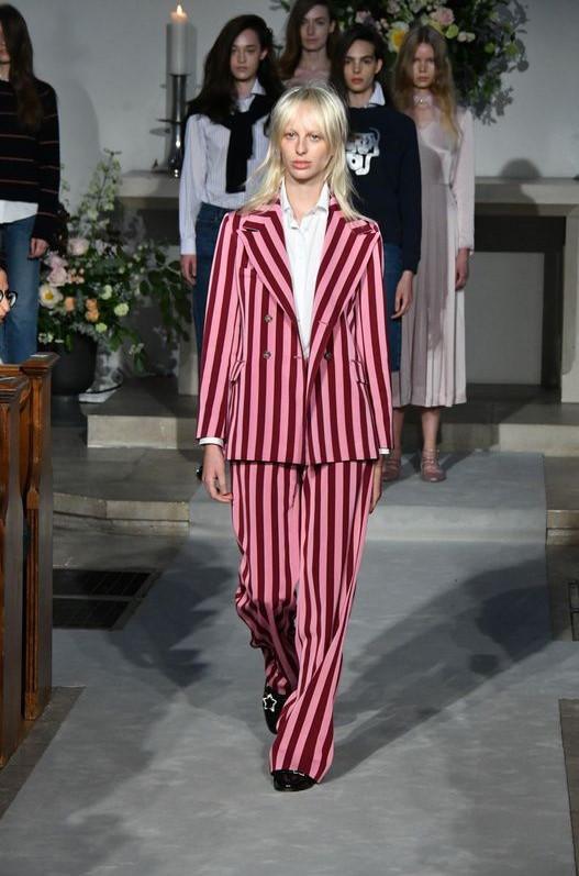 Pokaz kolekcji ALEXACHUNG Pre-Fall 2017