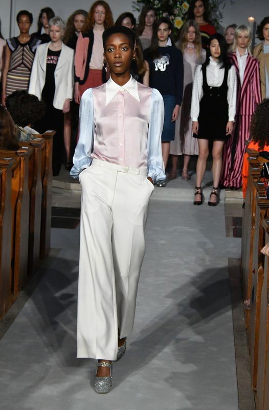 Pokaz kolekcji ALEXACHUNG Pre-Fall 2017