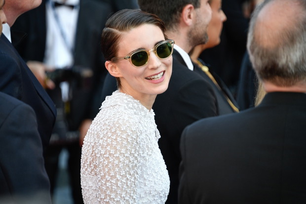 Rooney Mara w białej kreacji Dior na Festiwalu Filmowym Cannes 2017