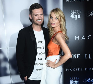 Aneta Kręglicka z projektantem Maciejem Zieniem na pokazie jego kolekcji „First Lady”