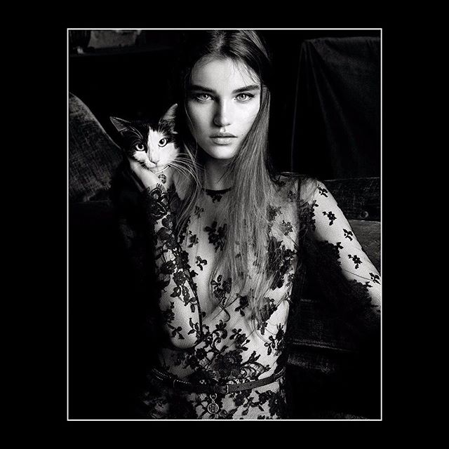 Pierwsza kampania Clare Waight Keller dla Givenchy