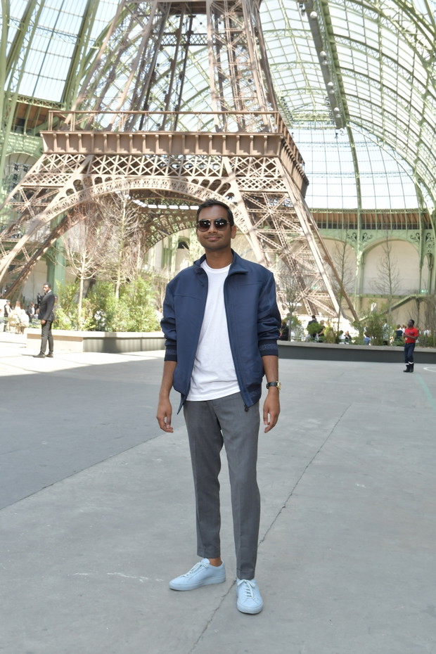 Aziz Ansari na pokazie Chanel haute couture jesień-zima 2017/2018