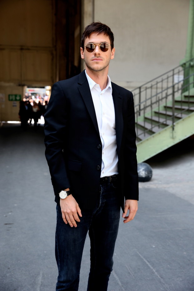 Gaspard Ulliel na pokazie Chanel haute couture jesień-zima 2017/2018