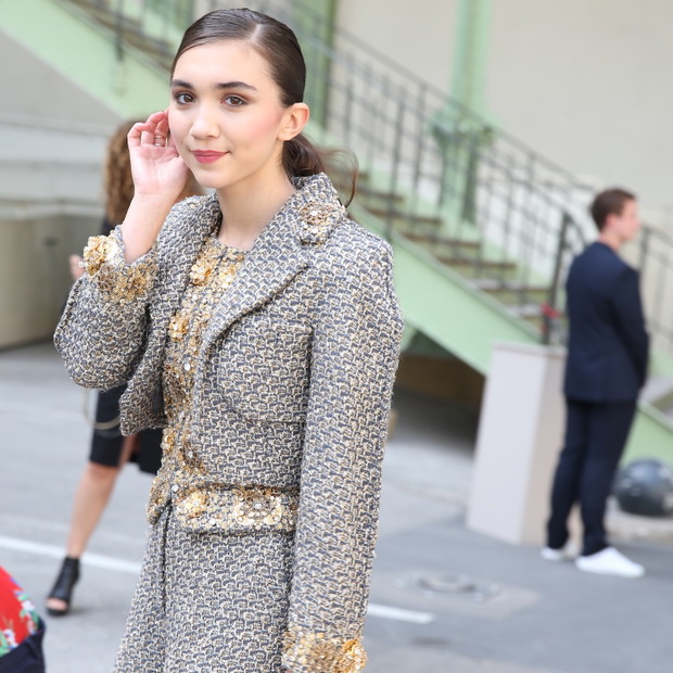 Rowan Blanchard na pokazie Chanel haute couture jesień-zima 2017/2018