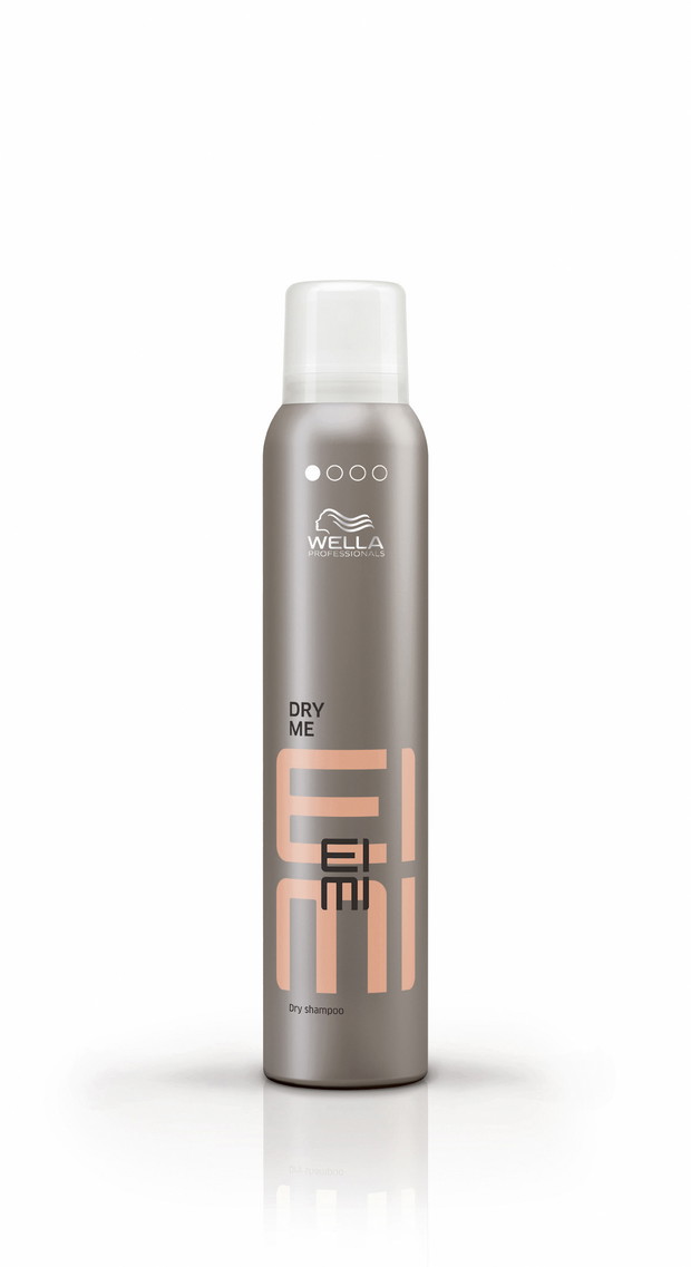 2. Wella: Eimi, dry me - suchy szampon (ok. 40 zł, salony)