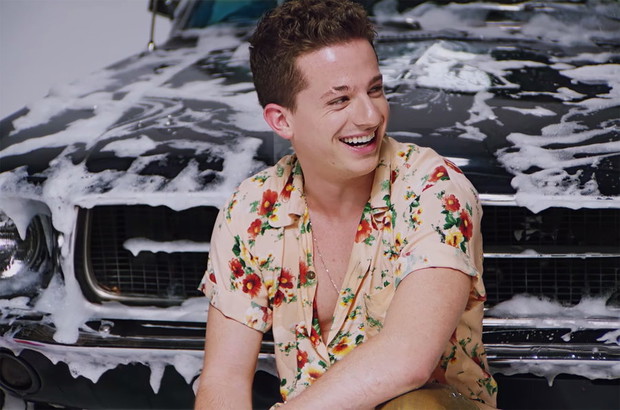 Charlie Puth w teledysku Charli XCX „Boys