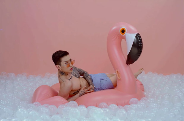 Jay Park w teledysku Charli XCX „Boys