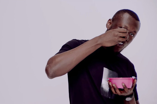 Stormzy w teledysku Charli XCX „Boys
