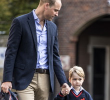 Książę William odprowadza małego George'a do szkoły