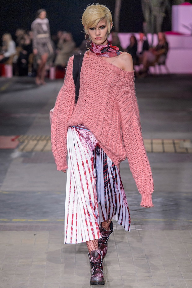 53_Bizuu070917_web_fotFilipOkopny_FashionImages
