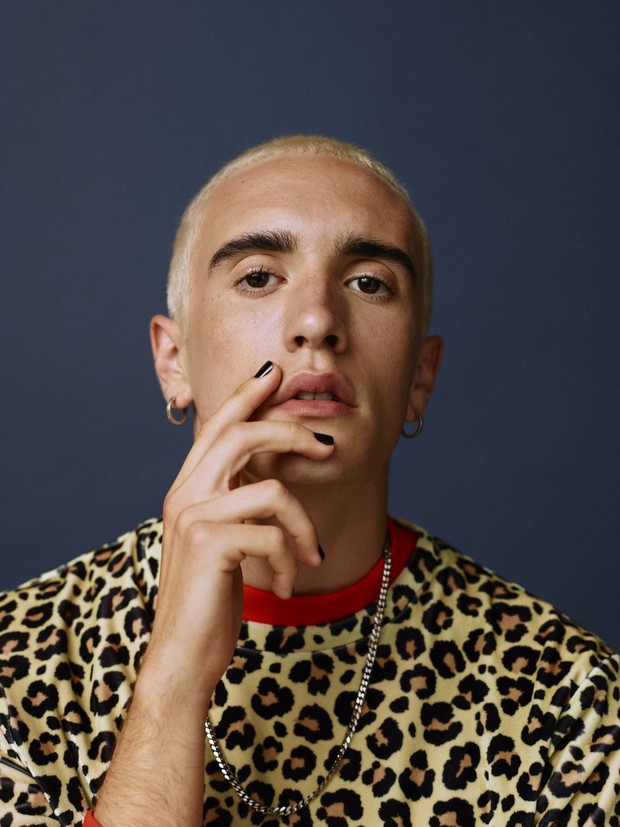 ASOS do kampanii kosmetyków zaprosił również mężczyzn