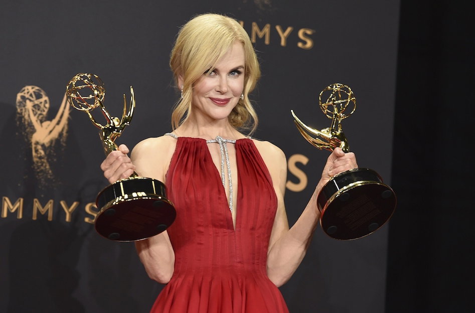 Nicole Kidman ze statuetkami za „Wielkie kłamstewka”