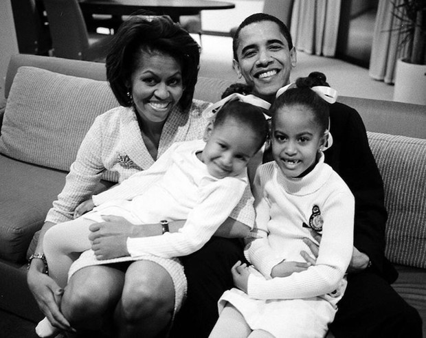 Michelle i Barack Obama z córkami