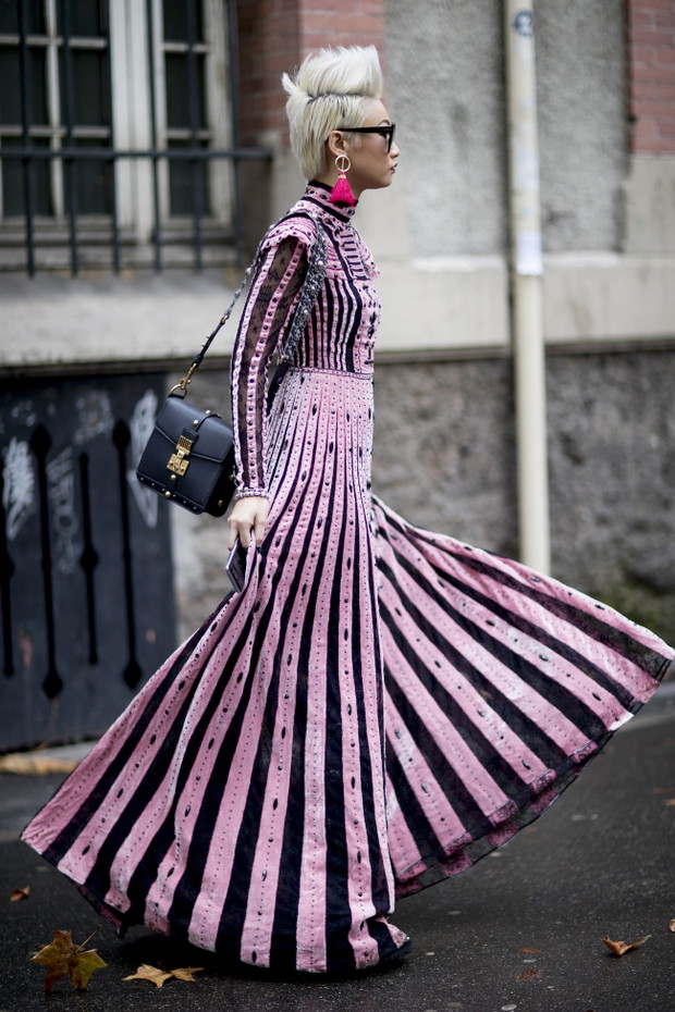Moda uliczna na Paris Fashion Week wiosna lato 2018