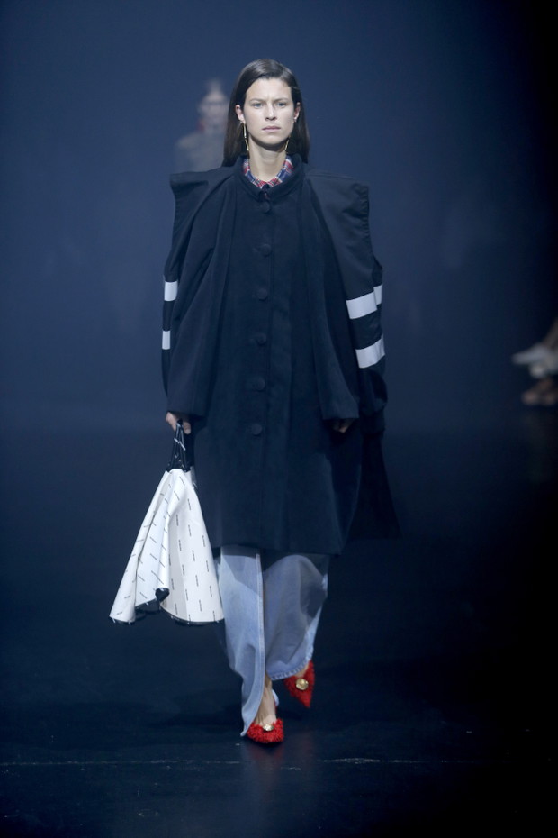 Balenciaga - projekty z kolekcji wiosna-lato 2018