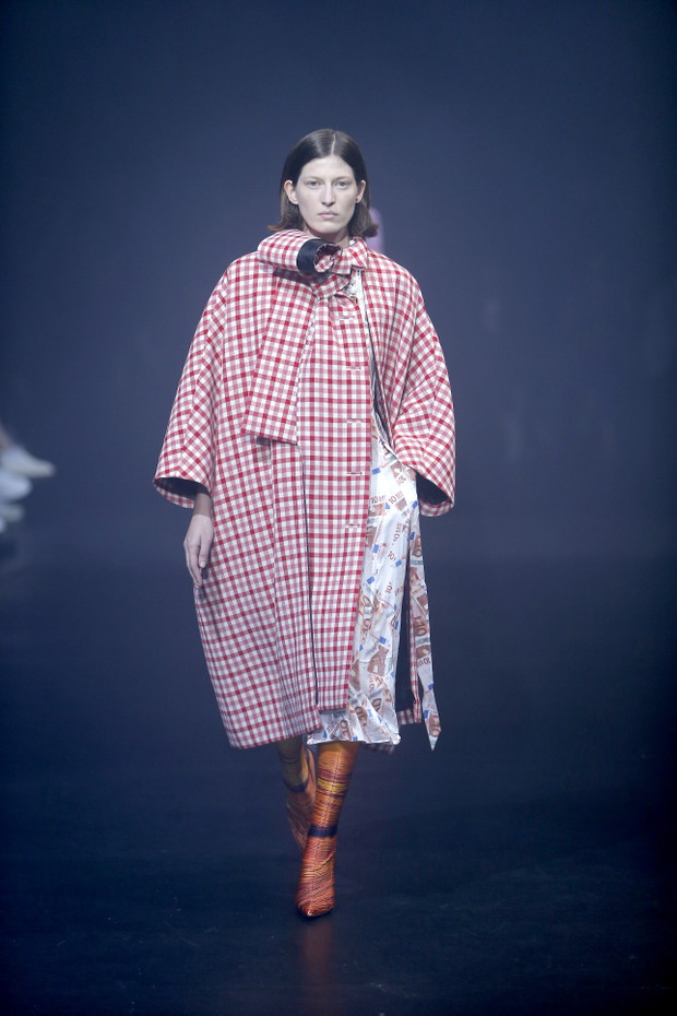Balenciaga - projekty z kolekcji wiosna-lato 2018