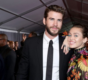 Miley Cyrus i Liam Hemsworth po czterech latach po raz pierwszy pojawili się razem na czerownym dywanie