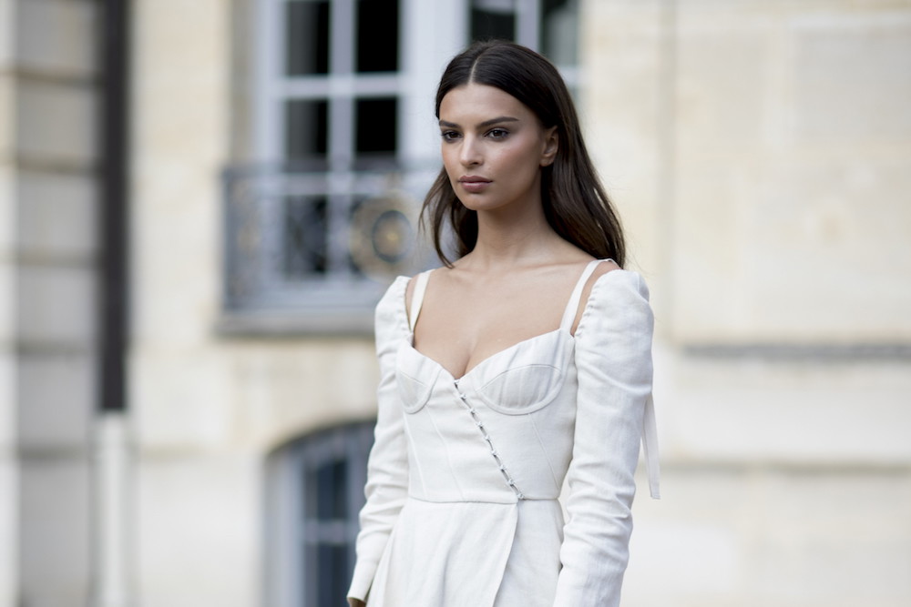 Emily Ratajkowski na Paris Fashion Week wiosna-lato 2018