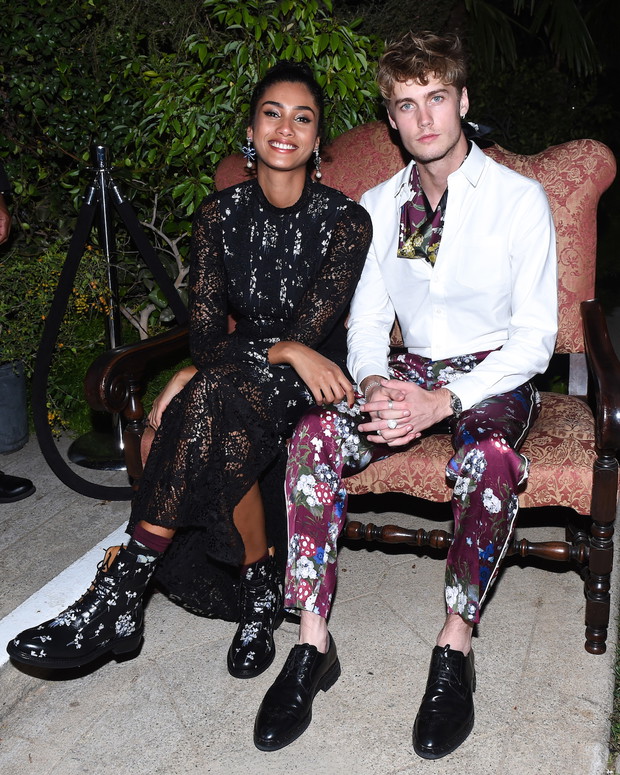 Pokaz kolekcji ERDEM x H&M: Imaan Hammam and Neels Visser