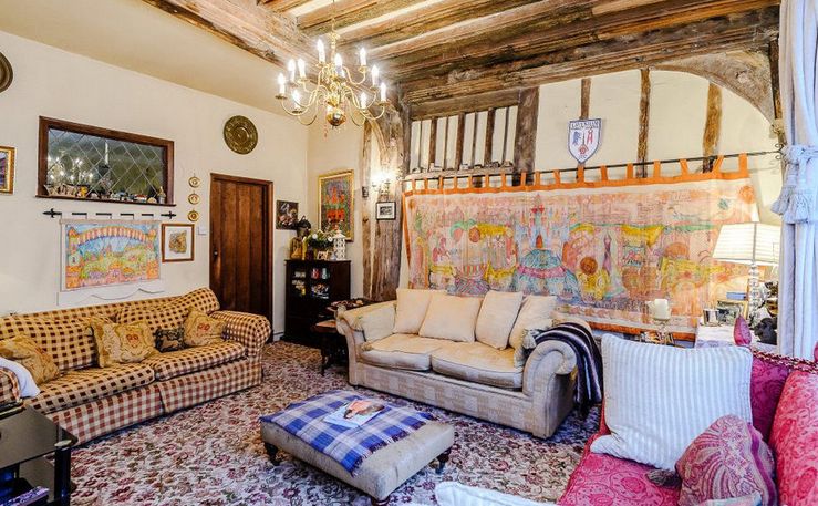 Dom De Vere House znajduje się niedaleko Londynu