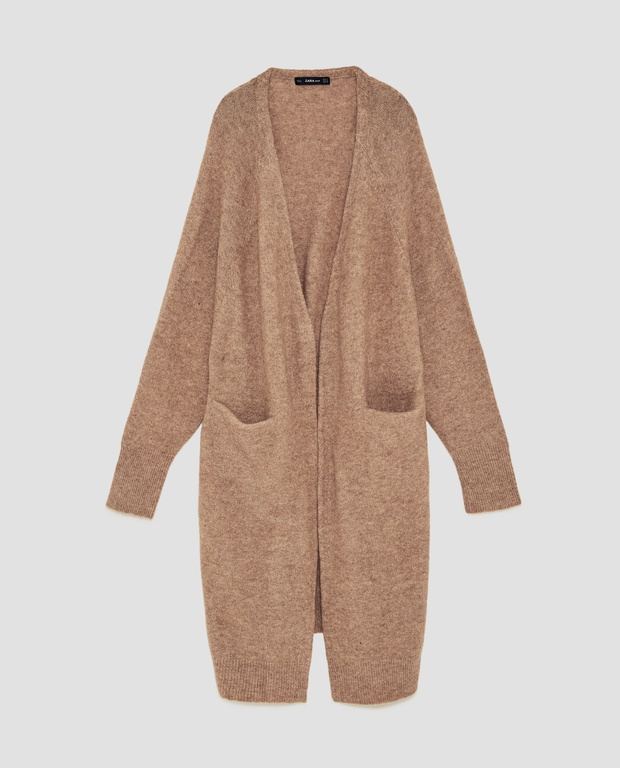 10. Długi sweter w stylu Acne Studios - klasyka! Jeżeli jeszcze nie masz go w swojej szafie, biegiem na zakupy :)