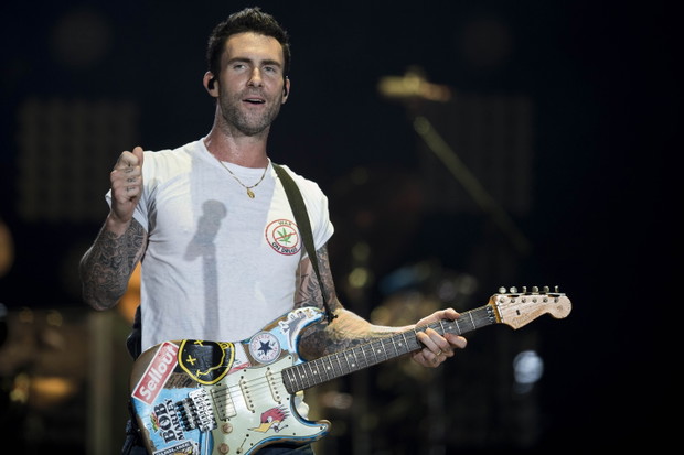 Adam Levine i James Valentine z Maroon 5 zagrali na stacji nowojorskiego metra!