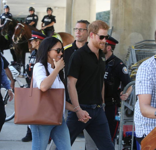 Książę Harry i Meghan Markle zaręczeni - to oficjalne!