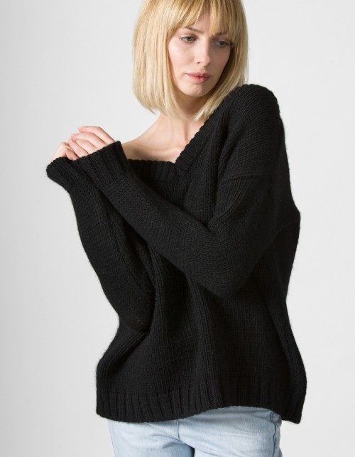 Sweter z dekoltem V bynamesakke, 318,40 zł z 398 zł