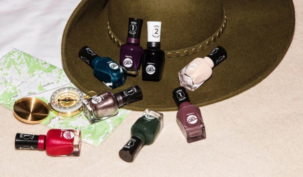 Miracle Gel w odcieniu Terra Coppa od Sally Hansen ma nie tylko piękny kolor, ale też dobrą trwałość - pozostaje na paznokciach do 2 tygodnie