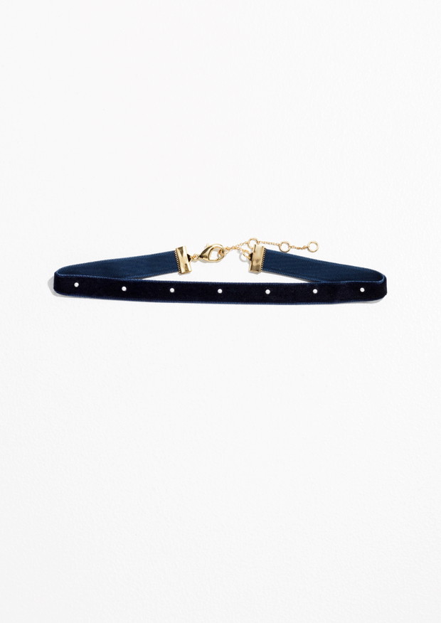 Welurowy choker & Other Stories, ok. 50 zł