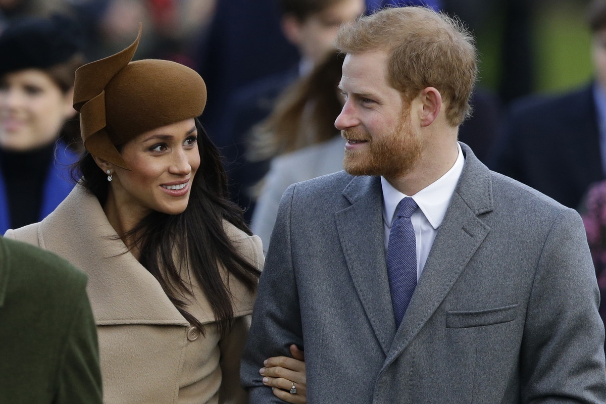 Meghan Markle podczas świątecznego spaceru z rodziną królewską