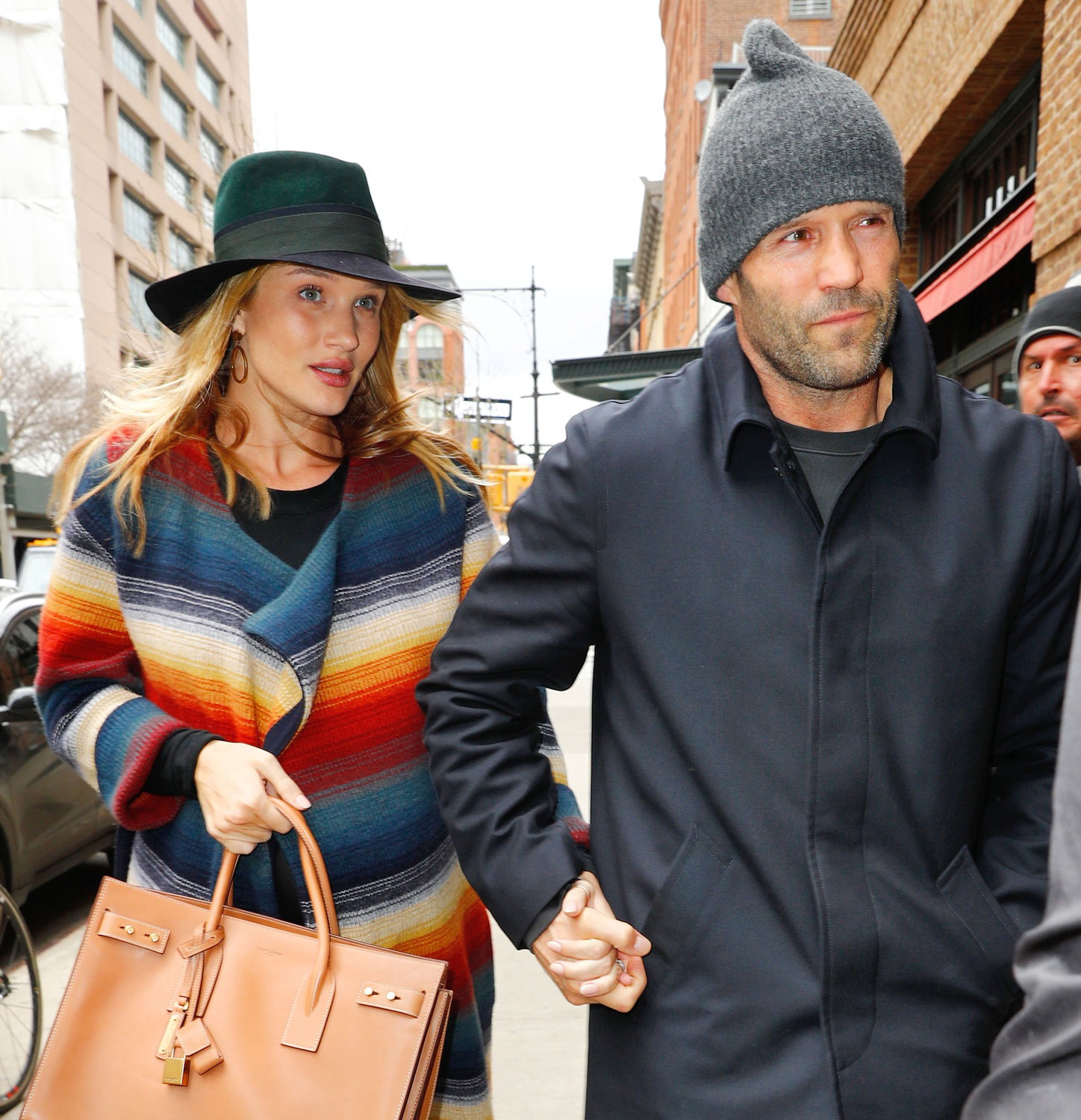 Rosie Huntington-Whiteley i Jason Statham spotykają się od siedmiu lat. Para zaręczyła się w styczniu 2016 roku, a w czerwcu 2017 powitała na świecie swoje pierwsze dzicko.