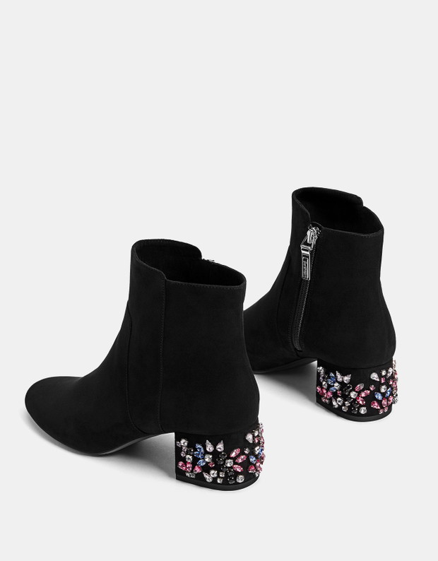 Buty Bershka, 99,90 zł z 159 zł