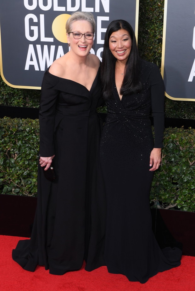 Gwiazdy Złote Globy 2018: Meryl Streep w kreacji Vera Wang i Ai-jen Poo