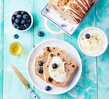 bezglutenowy-chlebek-bananowy-fot-fotolia