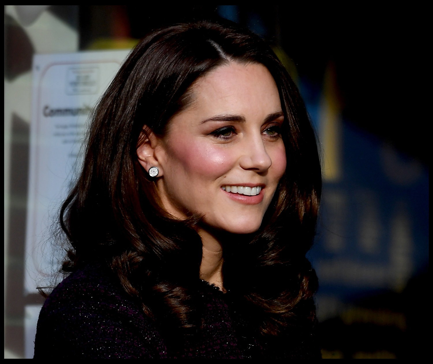 Kosmetyki do stylizacji włosów, których używa Kate Middleton to w większości produkty w przysteponych cenach dostepne w drogeriach czy sklepach firmowych także w Polsce.