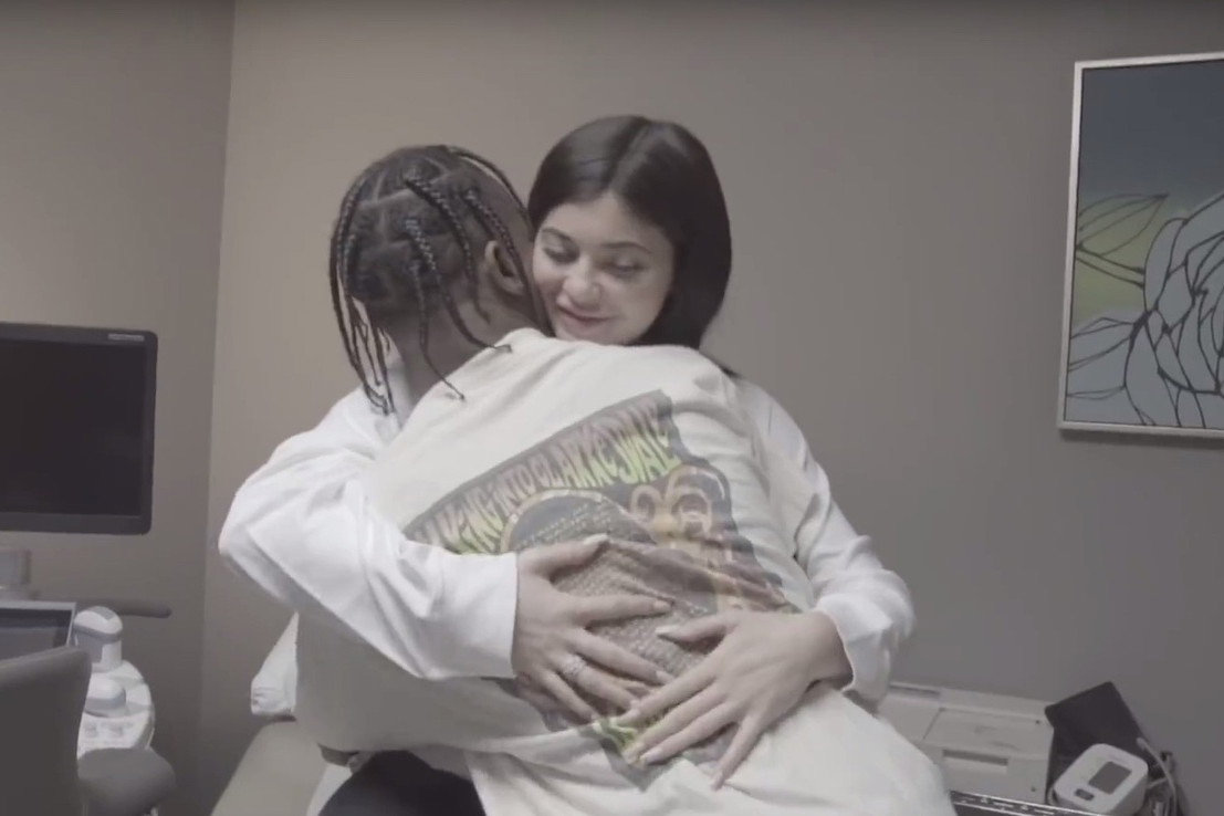 Travis Scott odwołał koncert w Minneapolis, by być blisko Kylie Jenner przed porodem.