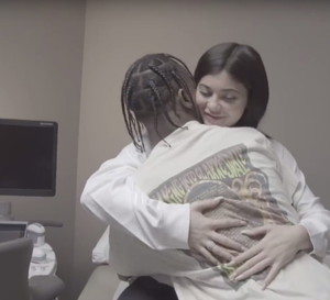 Travis Scott odwołał koncert w Minneapolis, by być blisko Kylie Jenner przed porodem.