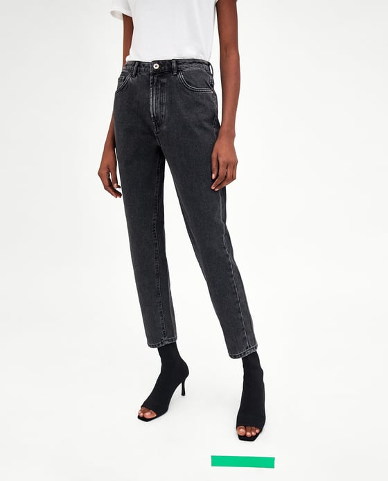 Jeansy mom fit, Zara 99,90 zł