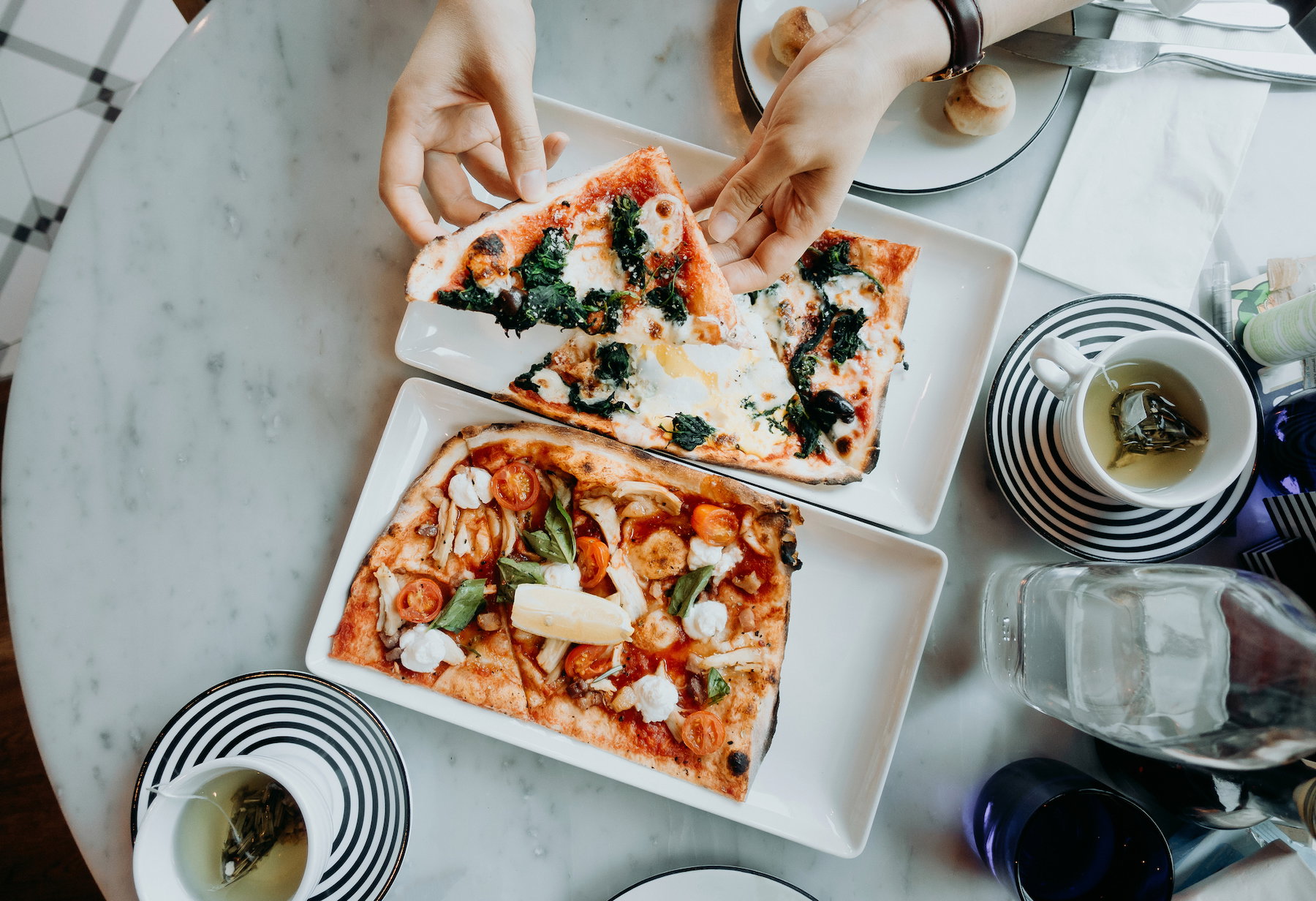 Pizza na śniadanie jest dużo zdrowsza niż płatki?! Naukowcy potwierdzają