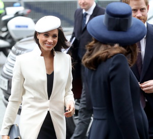 Meghan Markle i Kate Middleton pojawiły się na uroczystości Commonwealth Day Services w bardzo podobnych sukienkach.