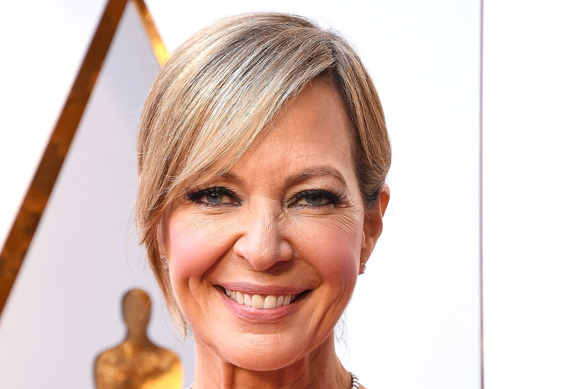 Czy suknia założona przez Allison Janney jest plagiatem?