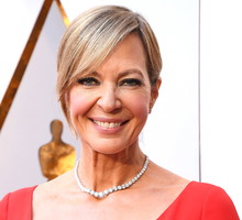 Czy suknia założona przez Allison Janney jest plagiatem?