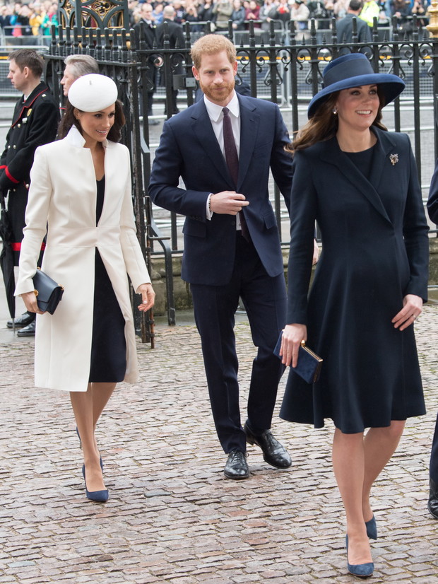 Meghan Markle ma licznych naśladowców jeśli chodzi o styl, a akcesoria, które wybiera znikają ze sklepów w ekspresowym tempie.
