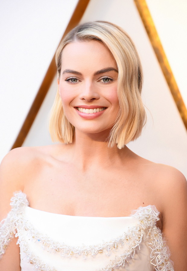 Suknia Margot Robbie z Oscarów 2018 powstawała przez... 550 godzin.