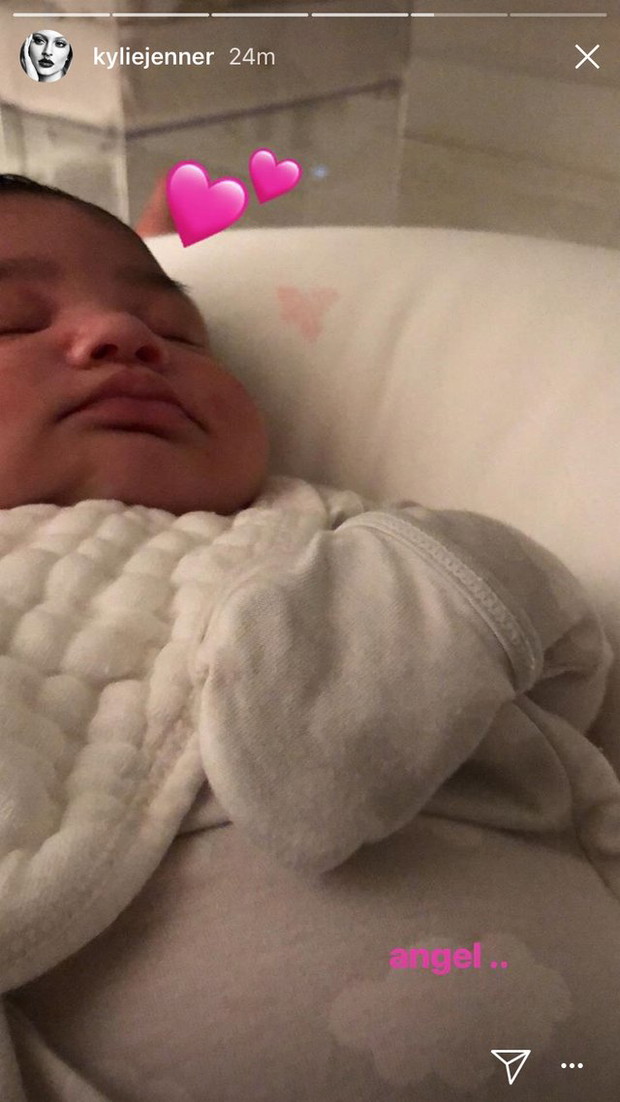 Tydzień temu Stormi Webster skończyła miesiąc.