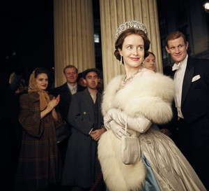 Nierówne płace za serial „The Crown”. Claire Foy zarobiła mniej niż Matt Smith!