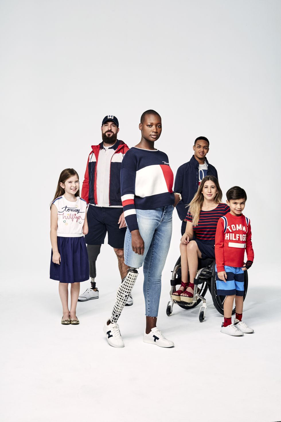 Tommy Hilfiger stworzył kolekcję dla osób niepełnosprawnych