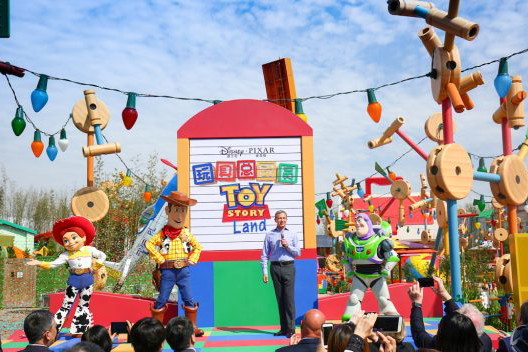 Disney Pixar Toy Story Land w Disneylandzie