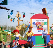 Disney Pixar Toy Story Land w Disneylandzie